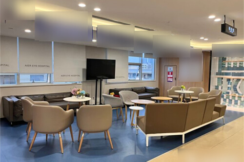 深圳深东爱尔眼科医院休息候诊区