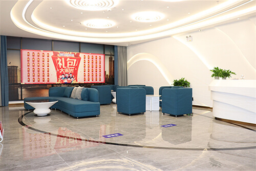 东莞友华普惠眼科医院大厅休息候诊区