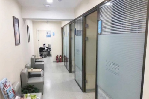 铂林眼科医院走廊 铂林眼科医院走廊