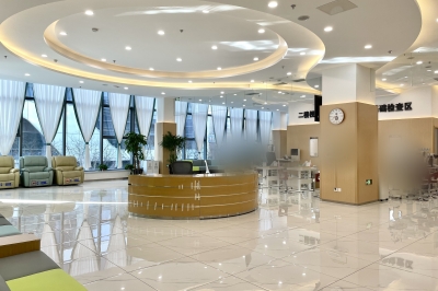 大连何氏眼科医院（中山眼科分院）二楼大厅