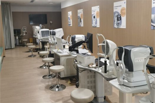 武汉悦瞳眼科检查区