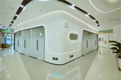 西安高新奕鸣眼科医院走廊