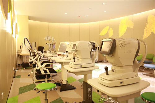 杭州黑马眼科检查区仪器