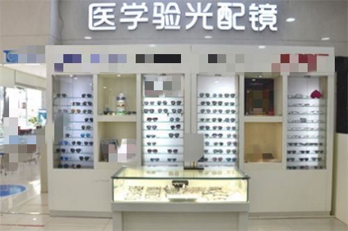 成都普瑞眼科医院验光区 成都普瑞眼科医院验光区