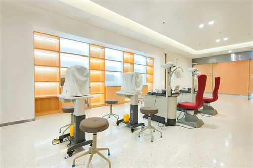 甘肃爱尔眼科医院检查区