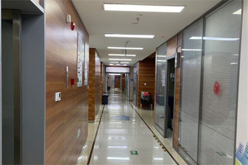 北京美尔目眼科医院通州店走廊环境
