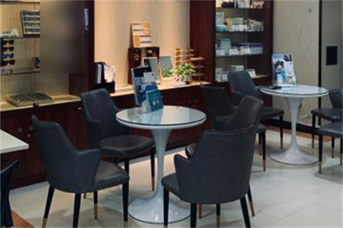 广州常春藤眼科候诊区环境