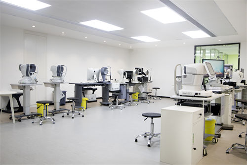 深圳爱尔眼科医院检查设备