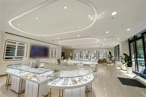 郑州普瑞眼科医院配镜区