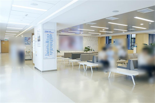 郑州普瑞眼科医院休息区环境
