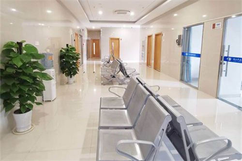 丽水华厦眼科医院休息区环境图