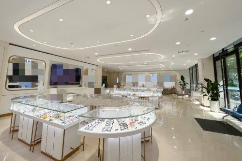 郑州普瑞眼科医院配镜区