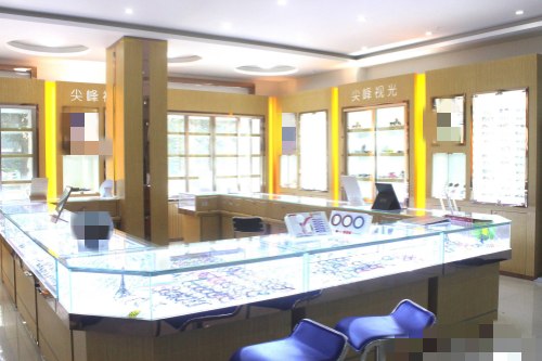 南阳尖峰眼科医院验光中心