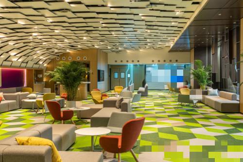 深圳黑马眼科医院大厅等待区