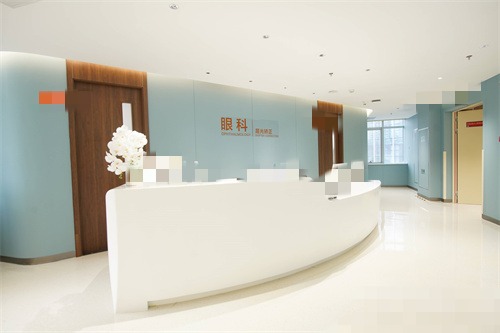 深圳博爱曙光眼科分诊台
