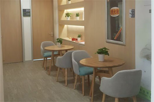 南昌爱尔眼科医院休息区