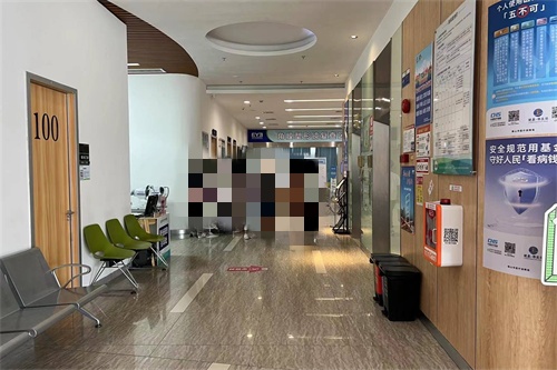 佛山爱尔眼科过道