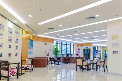 佛山三水华夏眼科医院大厅