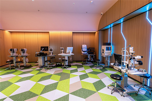 深圳黑马眼科医院大厅环境