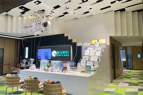 深圳黑马眼科医院导诊台