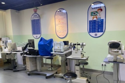 太原爱维视眼科验光室