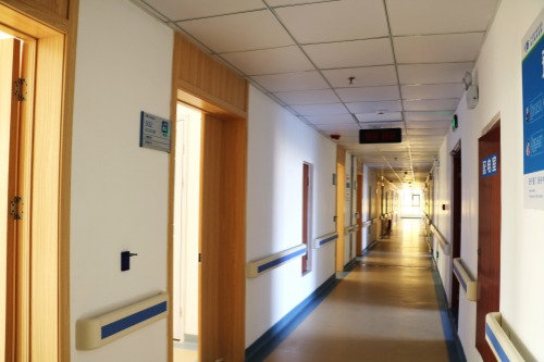 临沂华厦眼科医院走廊