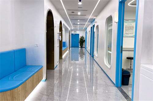 广州英华儿童眼科医院走廊环境图 广州英华儿童眼科医院走廊环境图