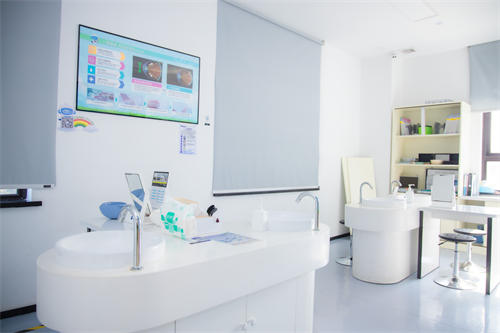 苏州明基医院太学眼#2Y*&x*b厅环境图