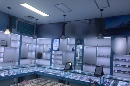 深圳卫尔斯眼科医院配镜区
