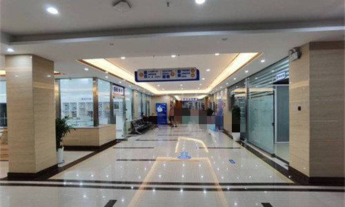 烟台华厦眼科全飞秒近视矫正16800元/半飞秒12800元/ICL晶体植入3万元