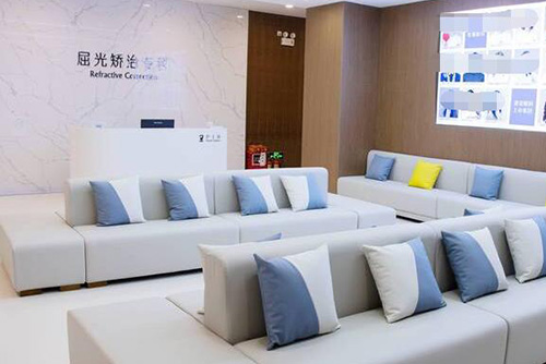 珠海希玛林顺潮眼科医院等候区 珠海希玛林顺潮眼科医院等候区
