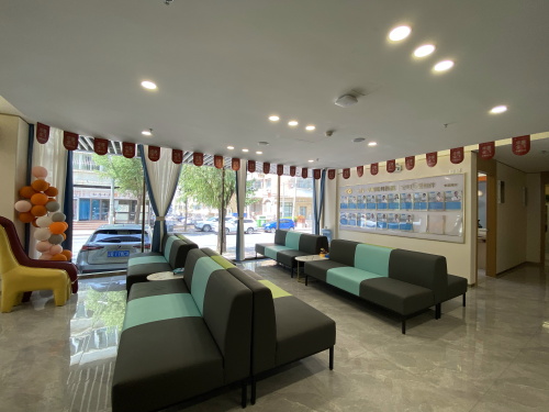 大连华厦眼科休息区环境 大连华厦眼科休息区环境