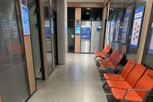 天津普瑞眼科医院走廊 天津普瑞眼科医院走廊