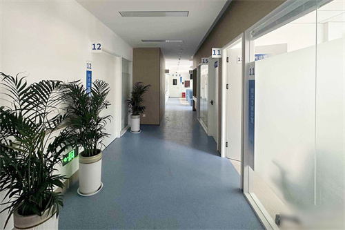 周口中视眼科走廊环境