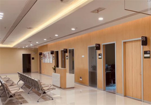 连云港爱尔眼科候诊区环境图 连云港爱尔眼科候诊区环境图