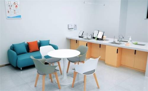 南宁华厦视光眼科医院：微创全飞秒13800元起，导航晶体植入30000元起，准分子激光7800元起