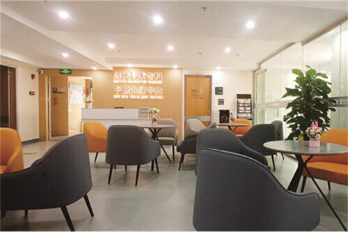 茂名电白爱尔眼科视光医院休息区