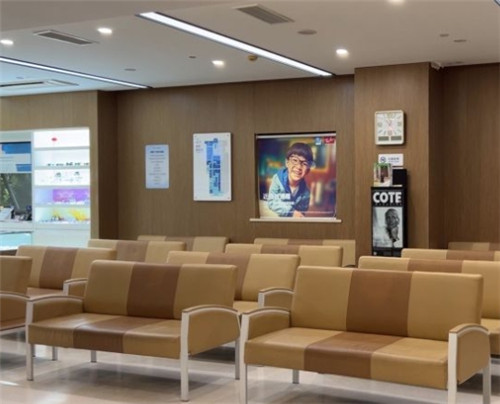 上海希玛瑞视眼科医院大厅等待区 上海希玛瑞视眼科医院大厅等待区