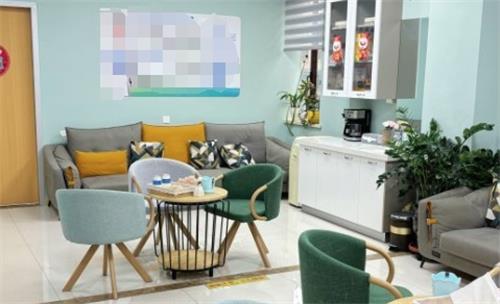 延吉爱尔眼科医院：全飞秒SMILE近视手术18060元起，ICL晶体植入近视手术31000元起，白内障超声波乳化手术8809元起